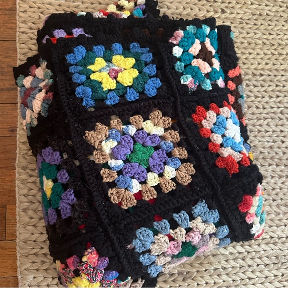 vintage handmade granny square crochet blanket - Picture 2 of 5